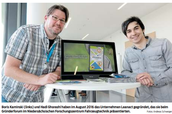 Boris Kaminski und Hadi Ghorashi am Messestand